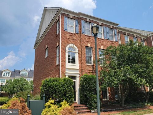 43800 Ballybunion Ter, LEESBURG, VA, 20176-7447 | Card Image