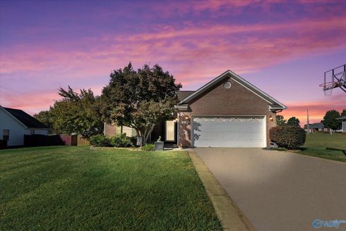 212 Tanner Point Dr, New Market, AL, 35761-7632 | Card Image