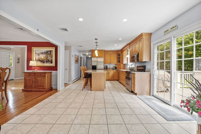 21 Highland Cir, House other with 3 bedrooms, 3 bathrooms and 6 parking in Halifax MA | Image 10