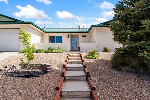 2211 Portavela St, Santa Fe, NM, 87505-5621 | Card Image