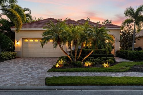 7423 Riviera Cv, Lakewood Ranch, FL, 34202-5045 | Card Image