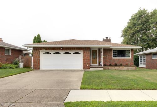 200 Selden Ave, Akron, OH, 44301-2949 | Card Image