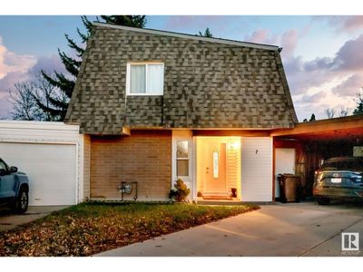 7 Greenfields Estate, Townhouse with 4 bedrooms, 3 bathrooms and 2 parking in St. Albert AB | Image 2