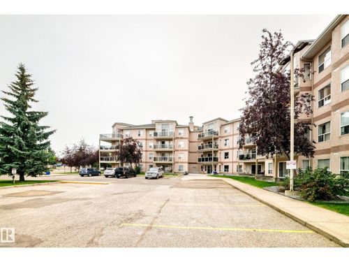 9704 174 St Nw, Edmonton, AB, T5T6J4 | Card Image