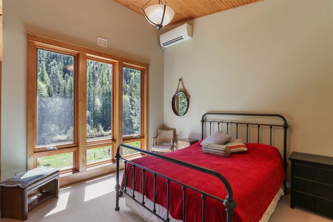 Spare Bedroom | Image 38