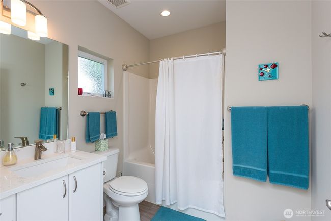 510 W Evergreen Farm Way, Condo with 2 bedrooms, 2 bathrooms and 3 parking in Sequim WA | Image 37