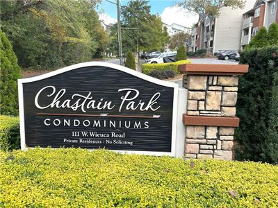 4090 Chastain Park Court Ne, Condo with 1 bedrooms, 1 bathrooms and 1 parking in Atlanta GA | Image 1