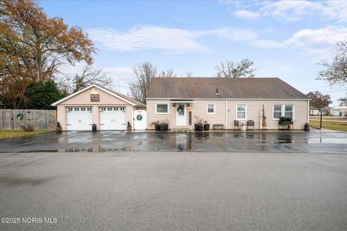 1642 Woodville Rd, Millbury, OH, 43447-9675 | Card Image