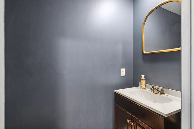 401 Olde Ingomar Ct, Townhouse with 3 bedrooms, 3 bathrooms and 2 parking in McCandless PA | Image 20