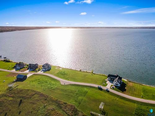 118 Sunset Park Dr, Estelline, SD, 57234-2129 | Card Image
