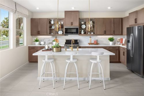 16381 Sandpiper Ave, Chino, CA, 91708-9675 | Card Image