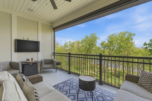b301-1024 Club View Dr, Gallatin, TN, 37066-2156 | Card Image