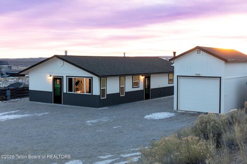 25 Bob-O-Link, Boulder, WY, 82923 | Card Image