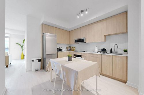 509-2501 Saw Whet Blvd, Oakville, ON, L6M5N2 | Card Image