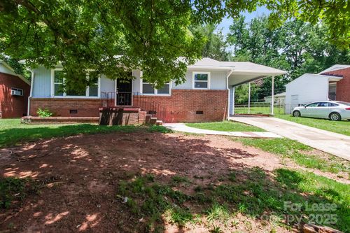 815 Wilbrown Cir, Charlotte, NC, 28217-2511 | Card Image