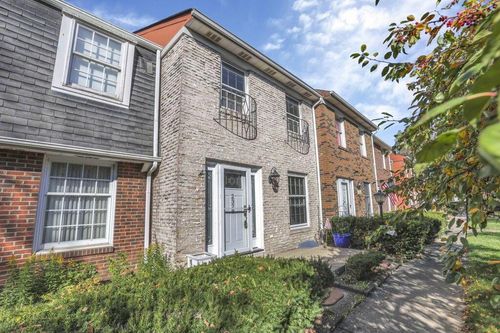 i8-2328 Hardesty Ct, Columbus, OH, 43204-2841 | Card Image