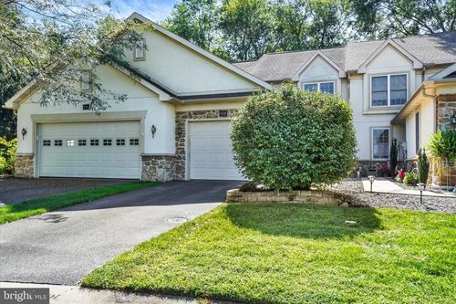 129 Creekgate Ct, MILLERSVILLE, PA, 17551-2136 | Card Image