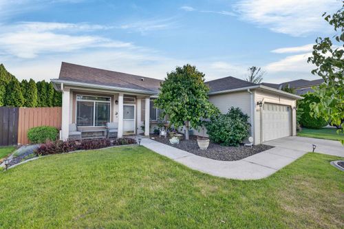 8823 W Imnaha Ct, Kennewick, WA, 99336-8164 | Card Image