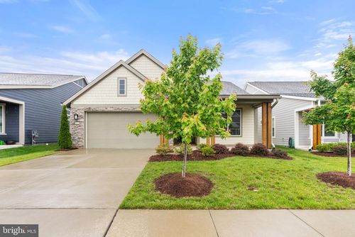 118 Milkweed Dr, LAKE FREDERICK, VA, 22630-2166 | Card Image