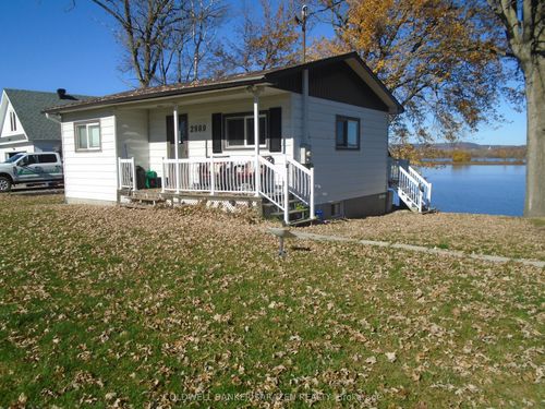 2989 Old Highway 17, Rockland, ON, K4K1W1 | Card Image