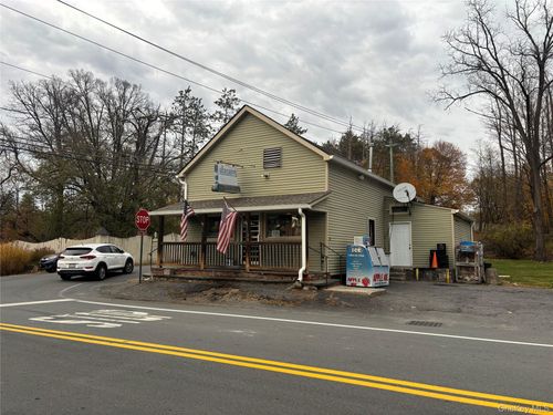 3 Hamilton Rd, Pine Bush, NY, 12566 | Card Image