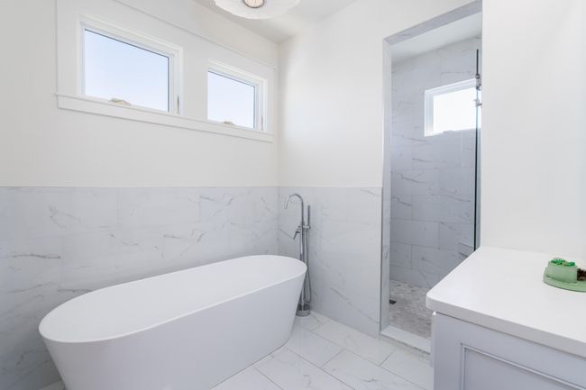 Free standing slipper tub | Image 28