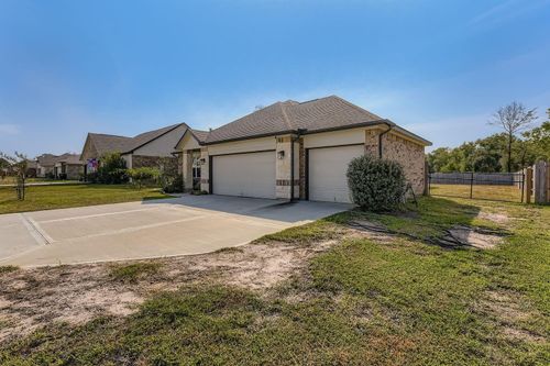 12243 N Chestnut Hills Dr, Conroe, TX, 77303-2031 | Card Image