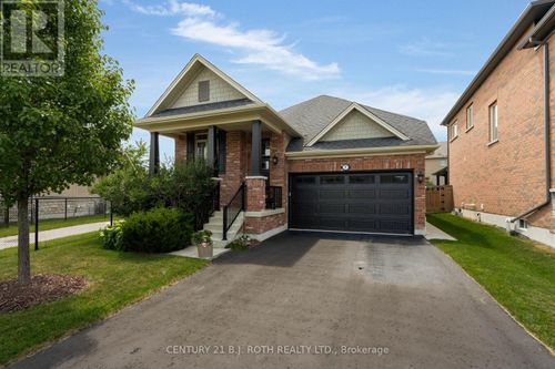 7 Cameron Street, Springwater (Centre Vespra), ON, L9X0S6 | Card Image