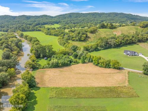 654 Martin Mill Pike, Rockford, TN, 37853-3509 | Card Image