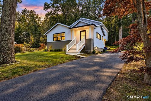 105 Old Dike Rd, Trumbull, CT, 06611-3311 | Card Image
