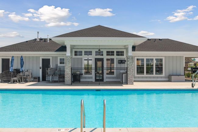 Clubhouse & Pool | Image 53