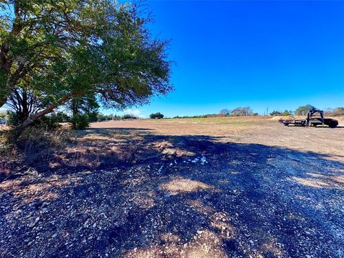 109 Compound, Round Top, TX, 78954-2215 | Card Image