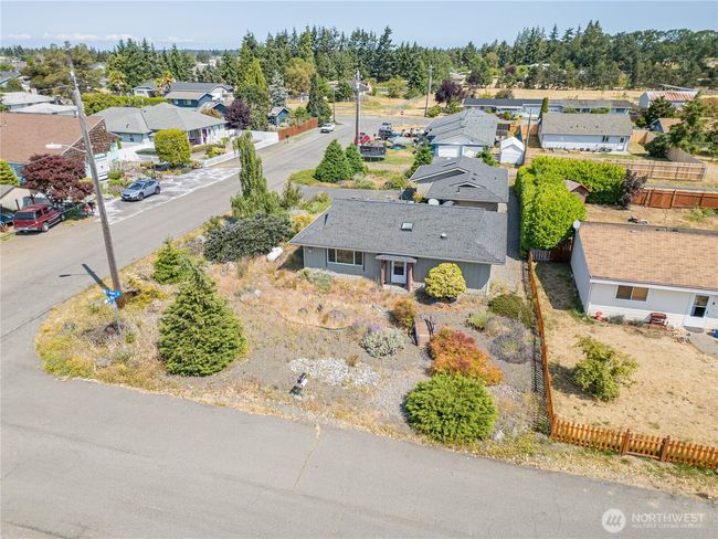 702 E Alder St, House other with 2 bedrooms, 2 bathrooms and 1 parking in Sequim WA | Image 34