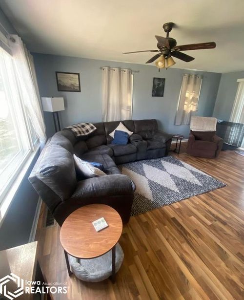 212 S Spring St, Rock Falls, IA, 50467-8011 | Card Image