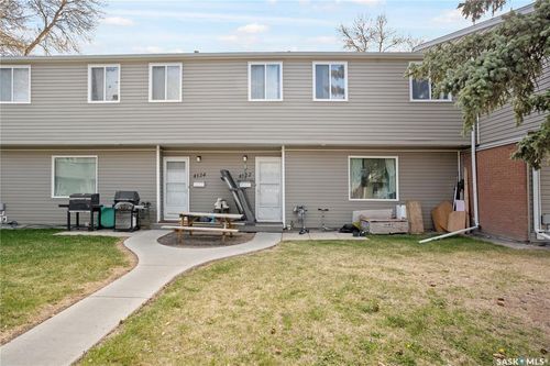 4122 Castle Rd, Regina, SK, S4S6A4 | Card Image
