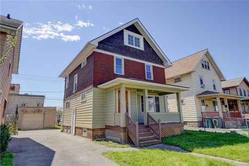 817 Avenue D, Rochester, NY, 14621-4729 | Card Image