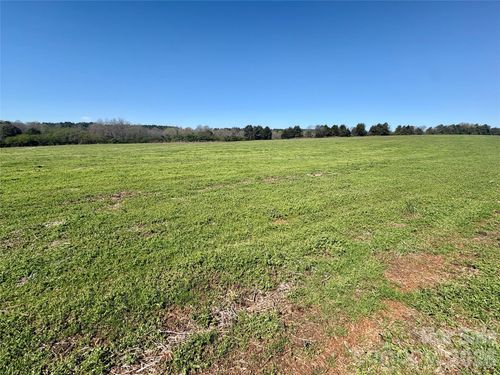 130 Retro Ln, Statesville, NC, 28625-8013 | Card Image