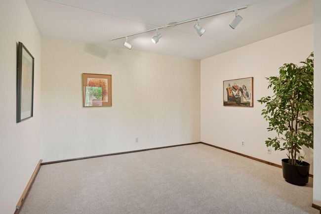 Formal Dining Room | Image 8