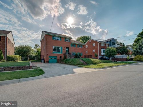 9842 Belhaven Rd, BETHESDA, MD, 20817-1732 | Card Image