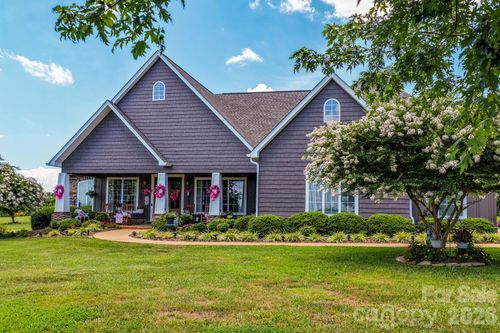 1109 Morningstar Lake Rd, Forest City, NC, 28043-8162 | Card Image