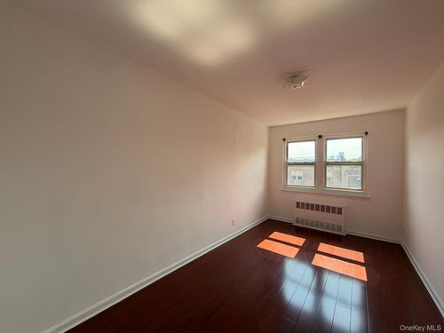 3-3220 56th St, Woodside, NY, 11377-1917 | Card Image