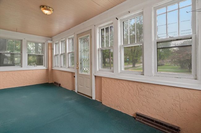 304 W Keith Ave, House other with 4 bedrooms, 2 bathrooms and 2 parking in Waukegan IL | Image 26
