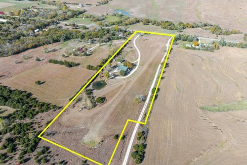 6811 E 1st St, Newton, KS, 67114-9648 | Card Image