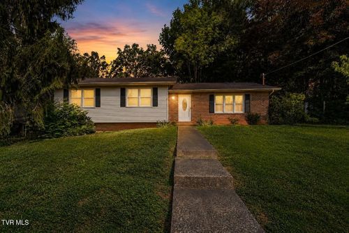 2902 Dalton Drive, Johnson City, TN, 37604 | Card Image