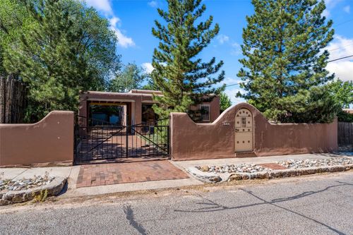 110 E Berger St, Santa Fe, NM, 87505-2600 | Card Image