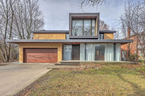 6 Bannatyne Drive, North York, ON, M2L2N7 | Card Image