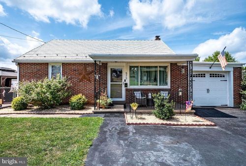 875 Columbia Ave, READING, PA, 19608-1345 | Card Image