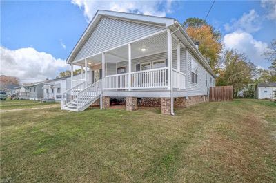 558 Laurel Street, House other with 3 bedrooms, 2 bathrooms and null parking in Franklin VA | Image 2