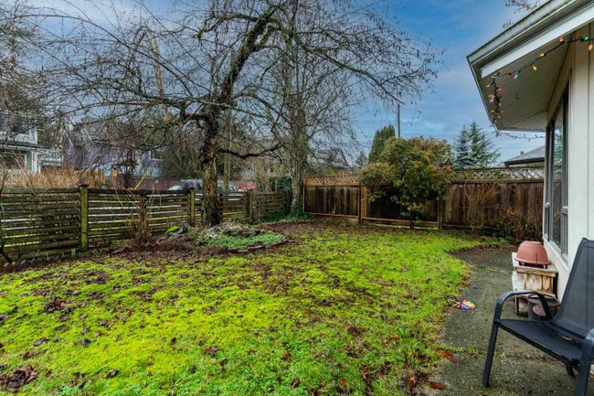 1157 E 16 Th Avenue, Home with 3 bedrooms, 2 bathrooms and 3 parking in Vancouver BC | Image 3