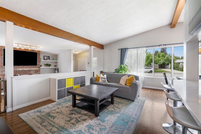 4828 Nipawin Cres Nw, House detached with 4 bedrooms, 2 bathrooms and 3 parking in Calgary AB | Image 7